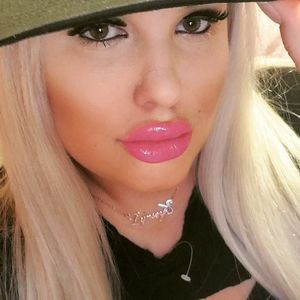 Meet your Posher, Lynsey